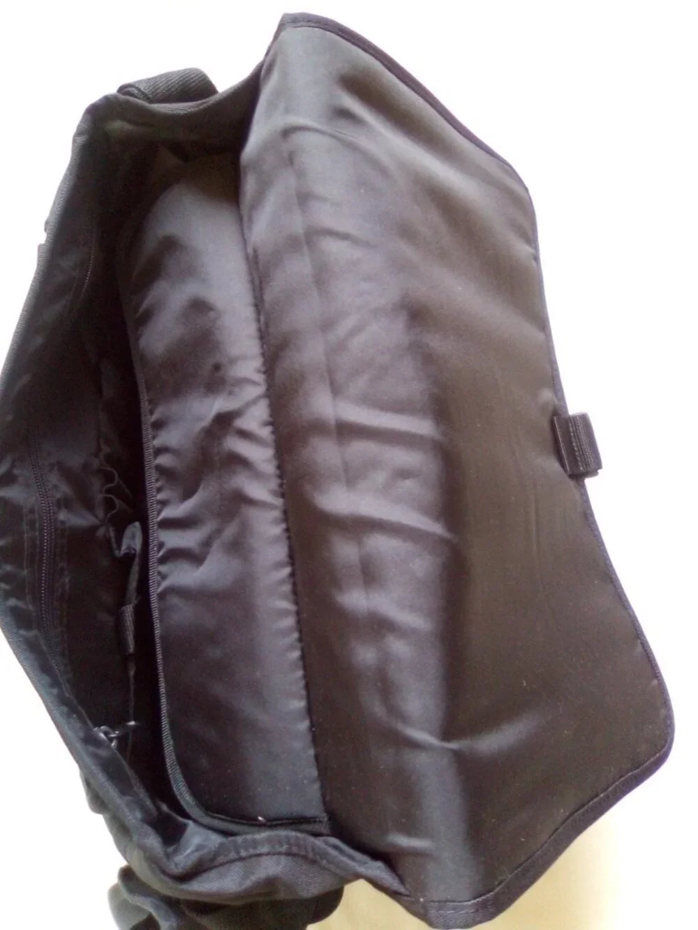Targus Vibe Deluxe Case with Notebook Laptop (fits up to 15.4